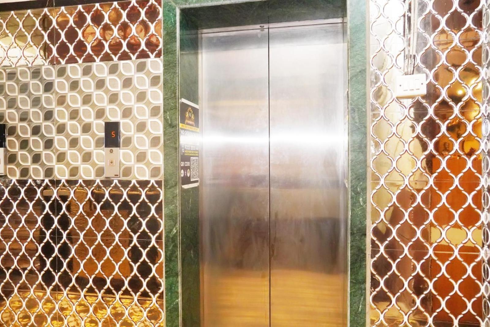 Hotel Golden Plaza Vashi Eksteriør bilde